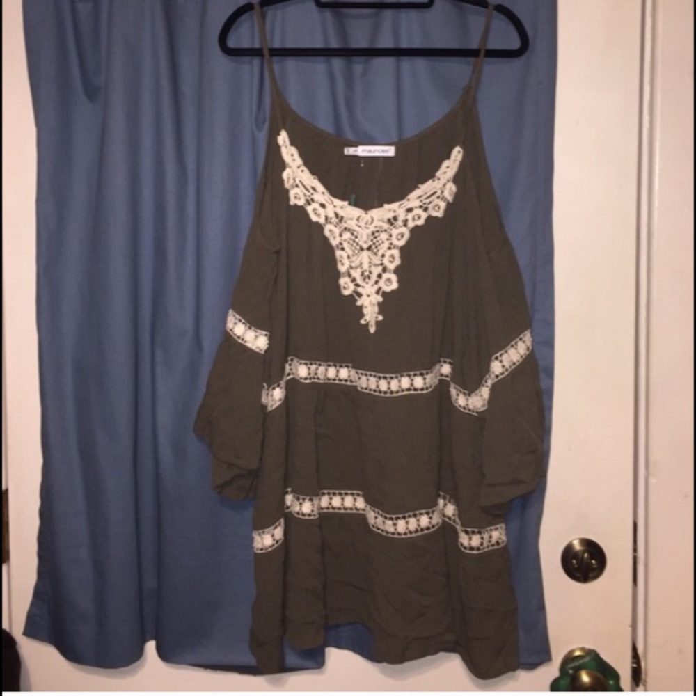 NWT Olive green cold shoulder top