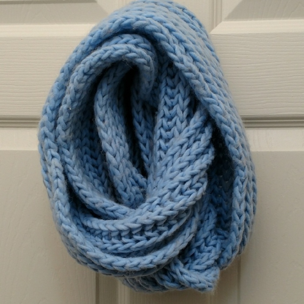 Blue chunky knit infinity scarf