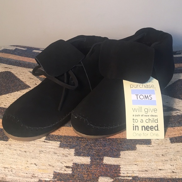 TOMS "Zahara" Suede Bootie, Black, Sz 7, NWT - Picture 2 of 4