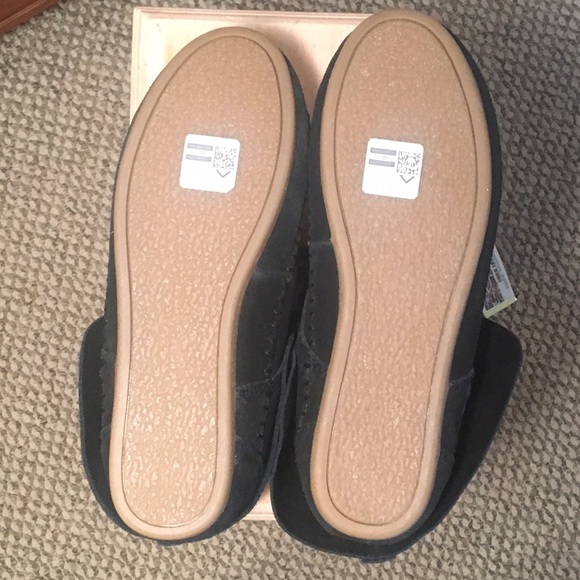 TOMS "Zahara" Suede Bootie, Black, Sz 7, NWT - Picture 4 of 4