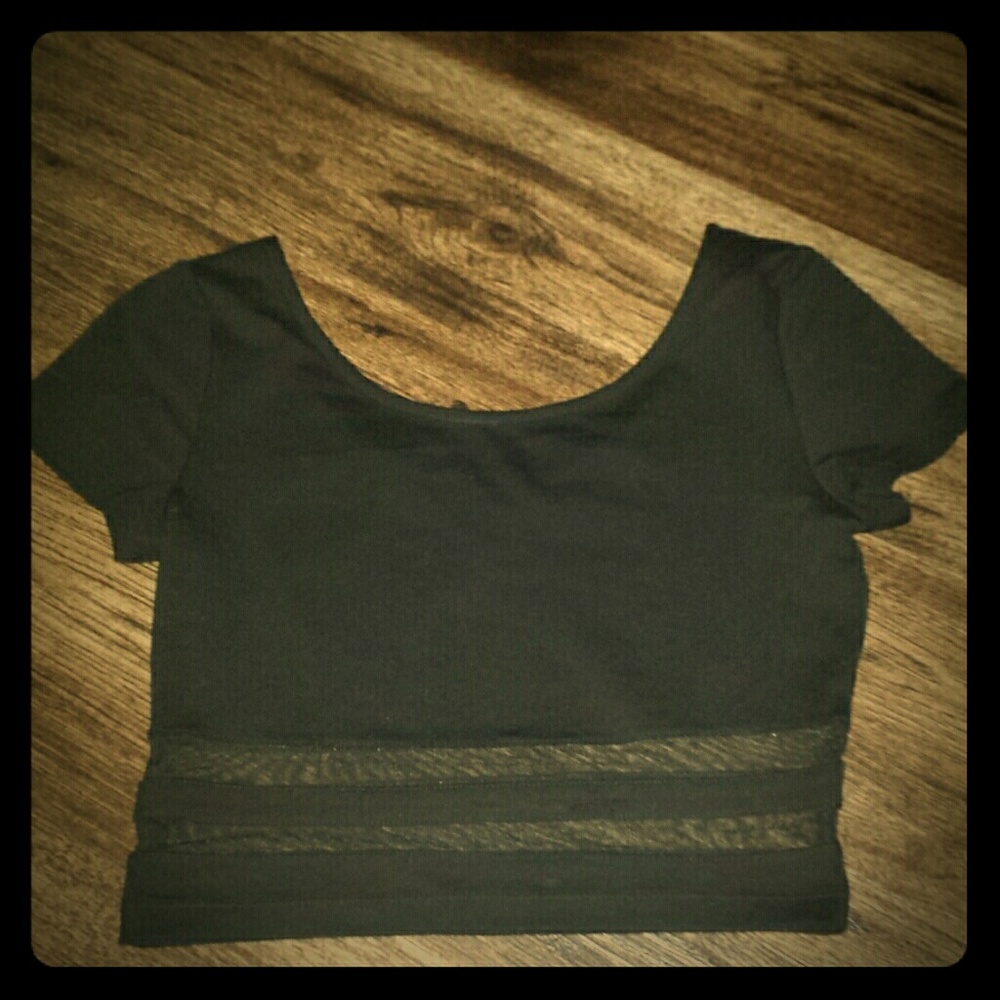 Crop top - Picture 1 of 1