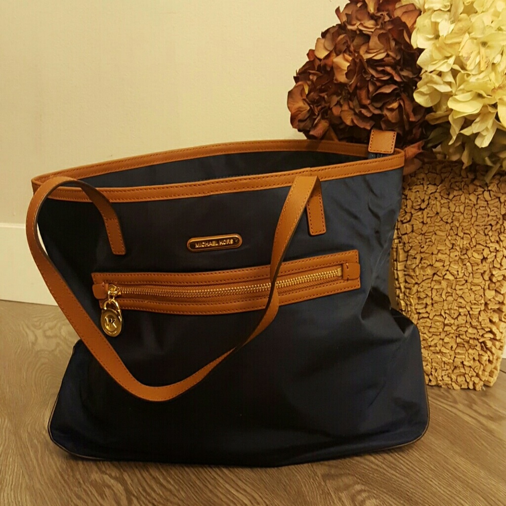Michael Kors Kempton Navy Tote