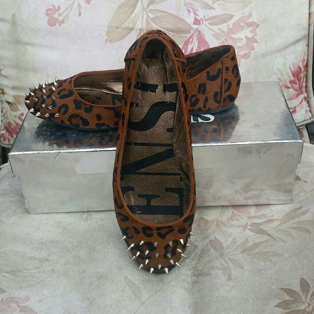Senso Diffusion leopard pony hair flats with studs