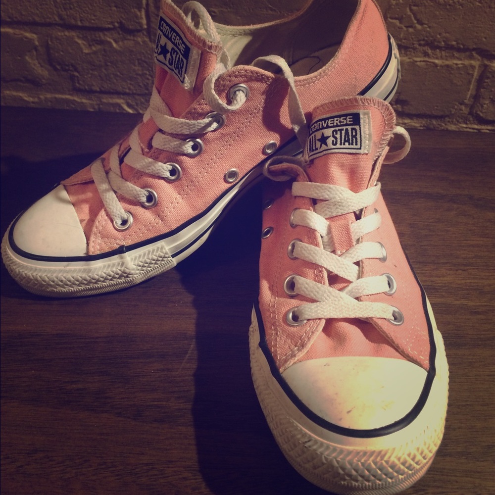 Peach-Pink Converse Chucks