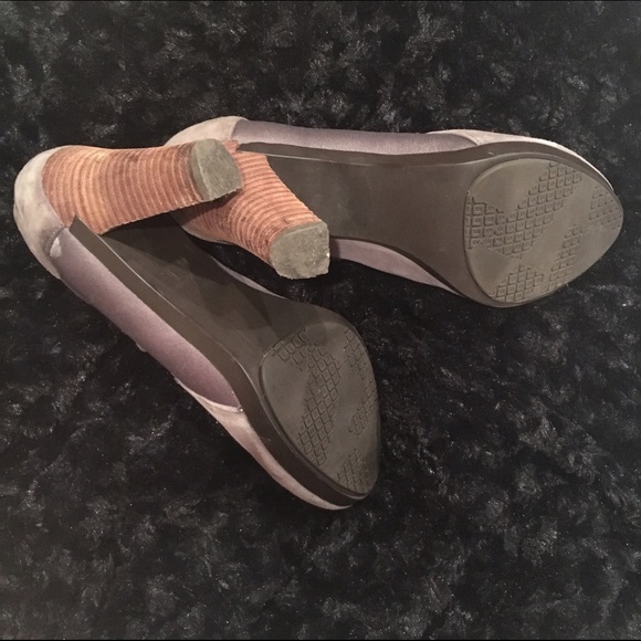 TSUBO grey suede leather ankle boots - Picture 4 of 4