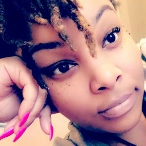 Meet your Posher, Uche