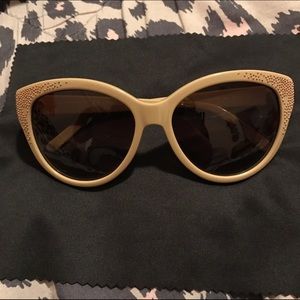 Authentic Chloe sunglasses Authentic Chloe sunglasses