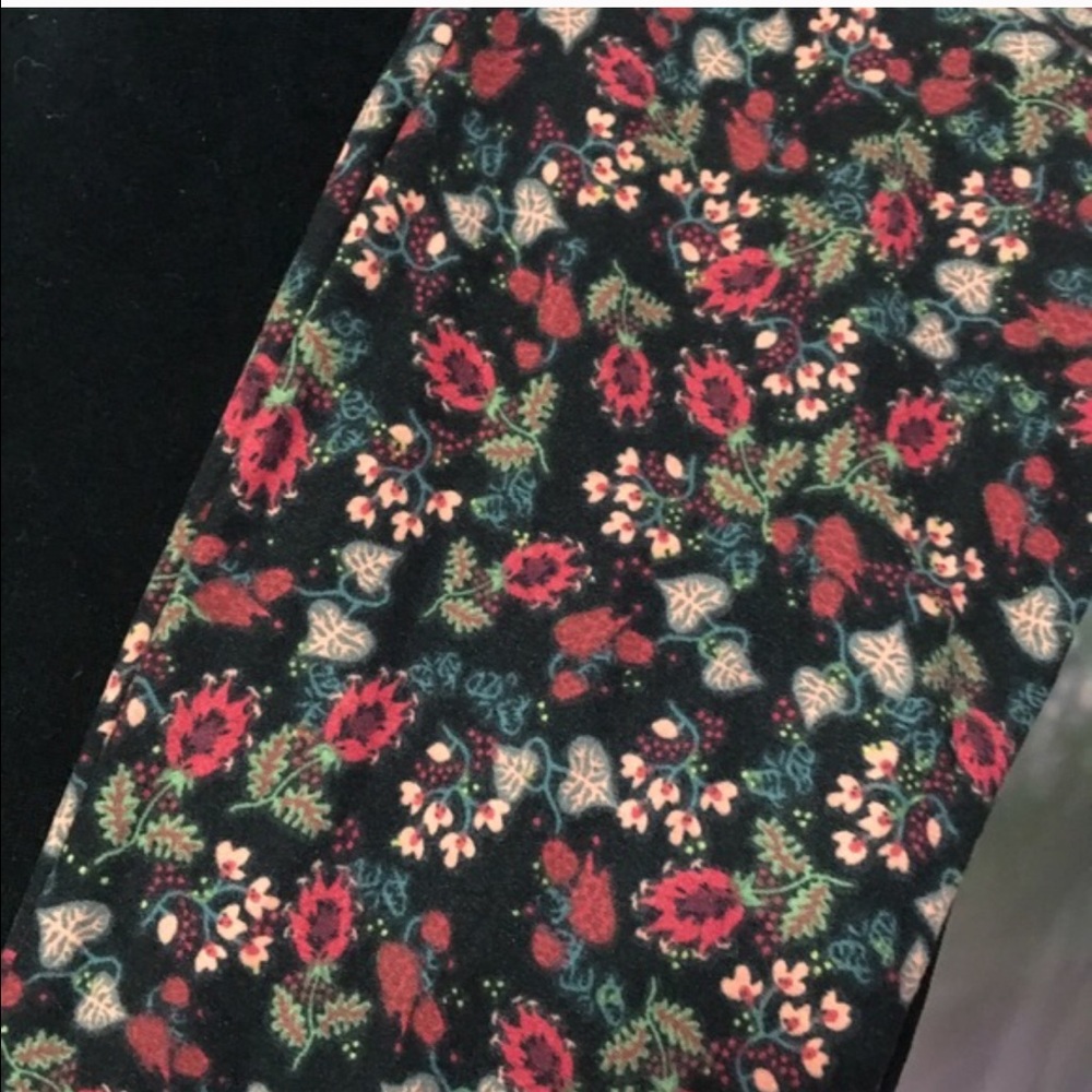 Lularoe NWT OS Leggings HTF NOW - Picture 2 of 2