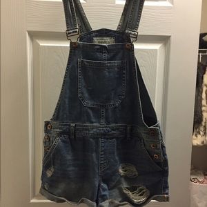 Short overalls