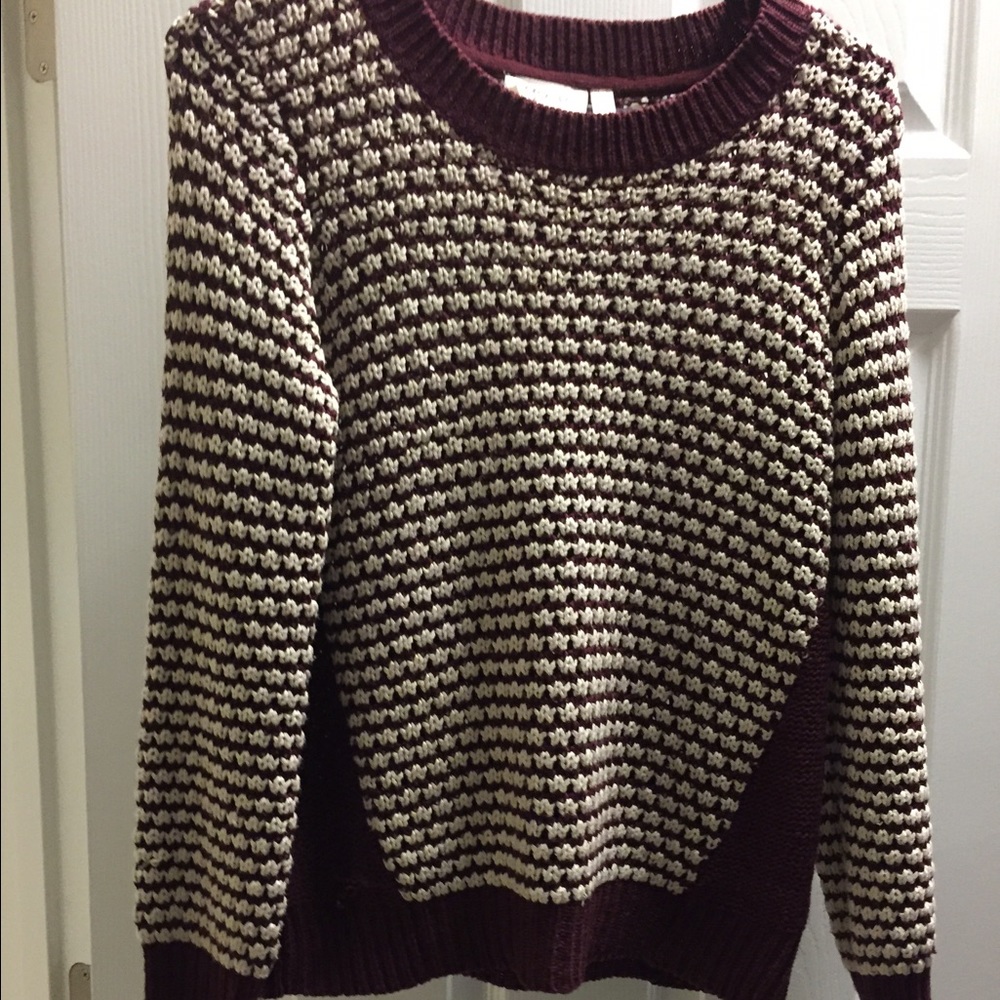 Sweater three quarter sleeve
