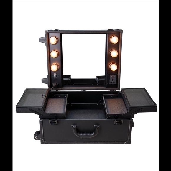 Makeup Case - Picture 2 of 4