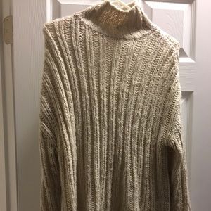 Turtle neck sweater