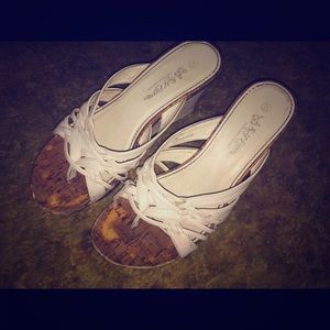 White/Cork Wedges