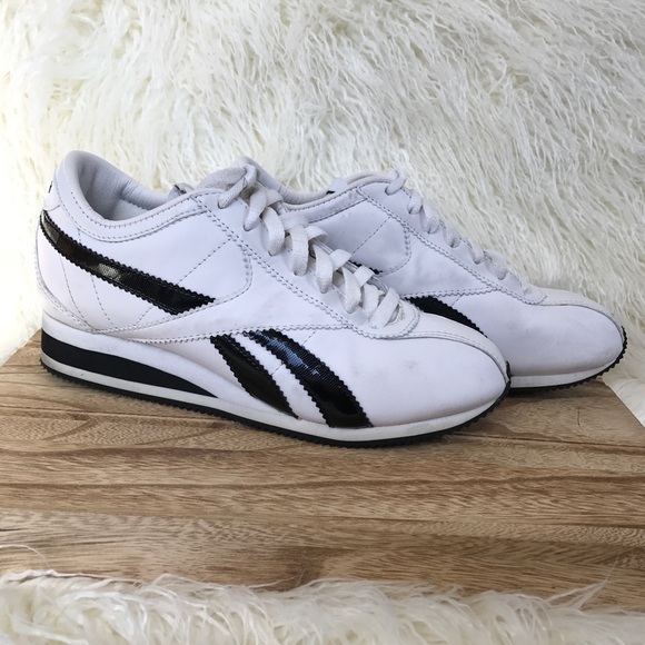 Reebok Classic - Picture 2 of 4