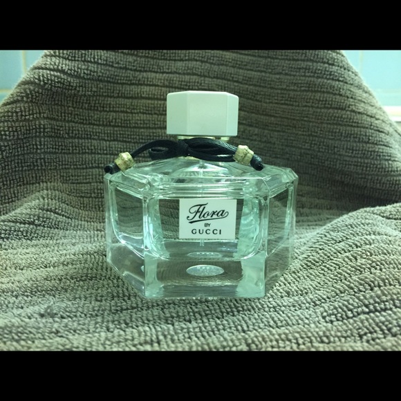Gucci Other - Flora by Gucci Eau Fraiche Eau de Toilette Spray