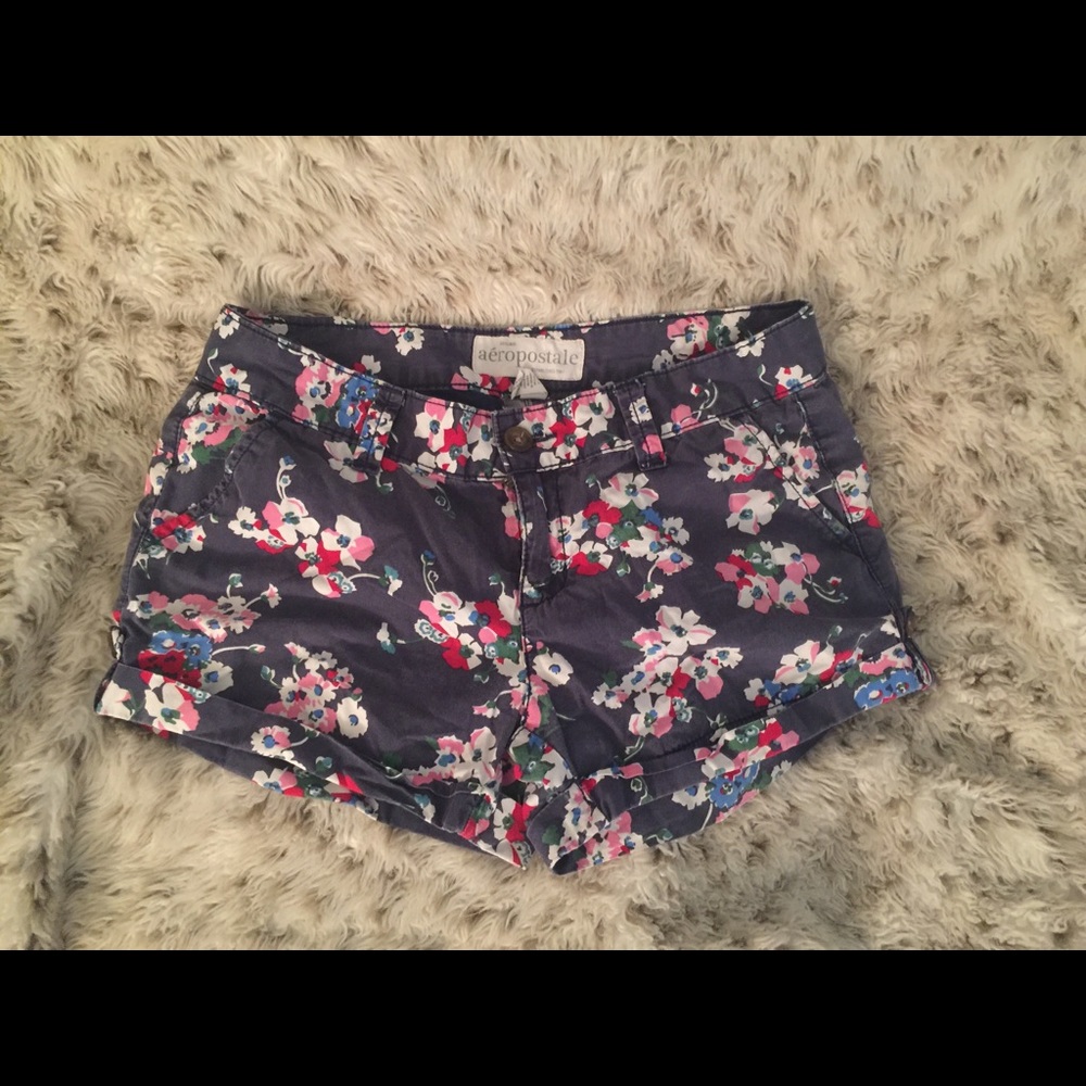 Flower pattern shorts