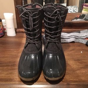 Madden Girl Grey Duck Boots!