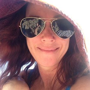 Meet your Posher, Kim