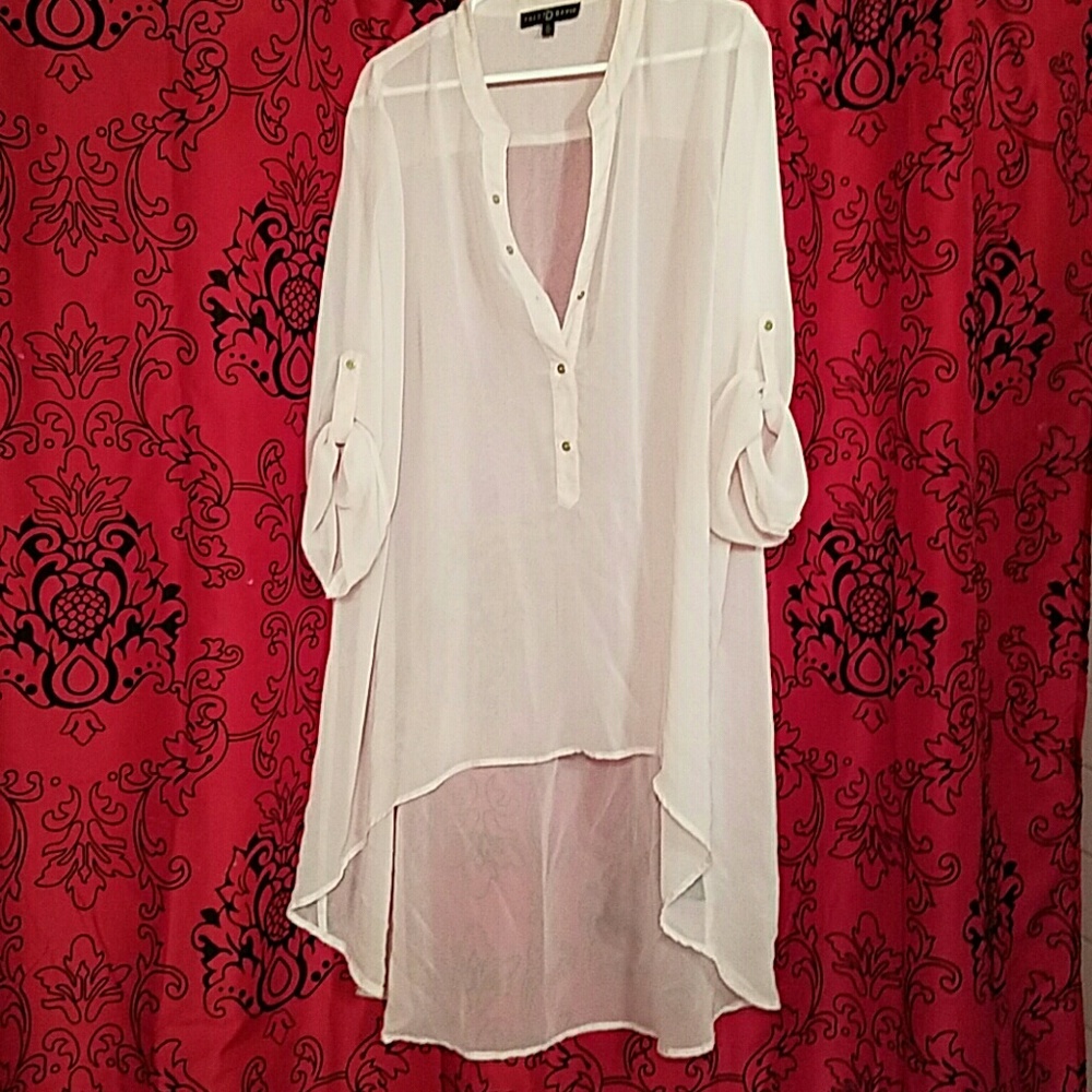 Sheer hi-low shirt