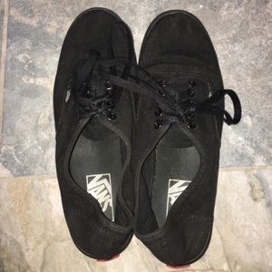 Black Authentic Lo Pro Vans