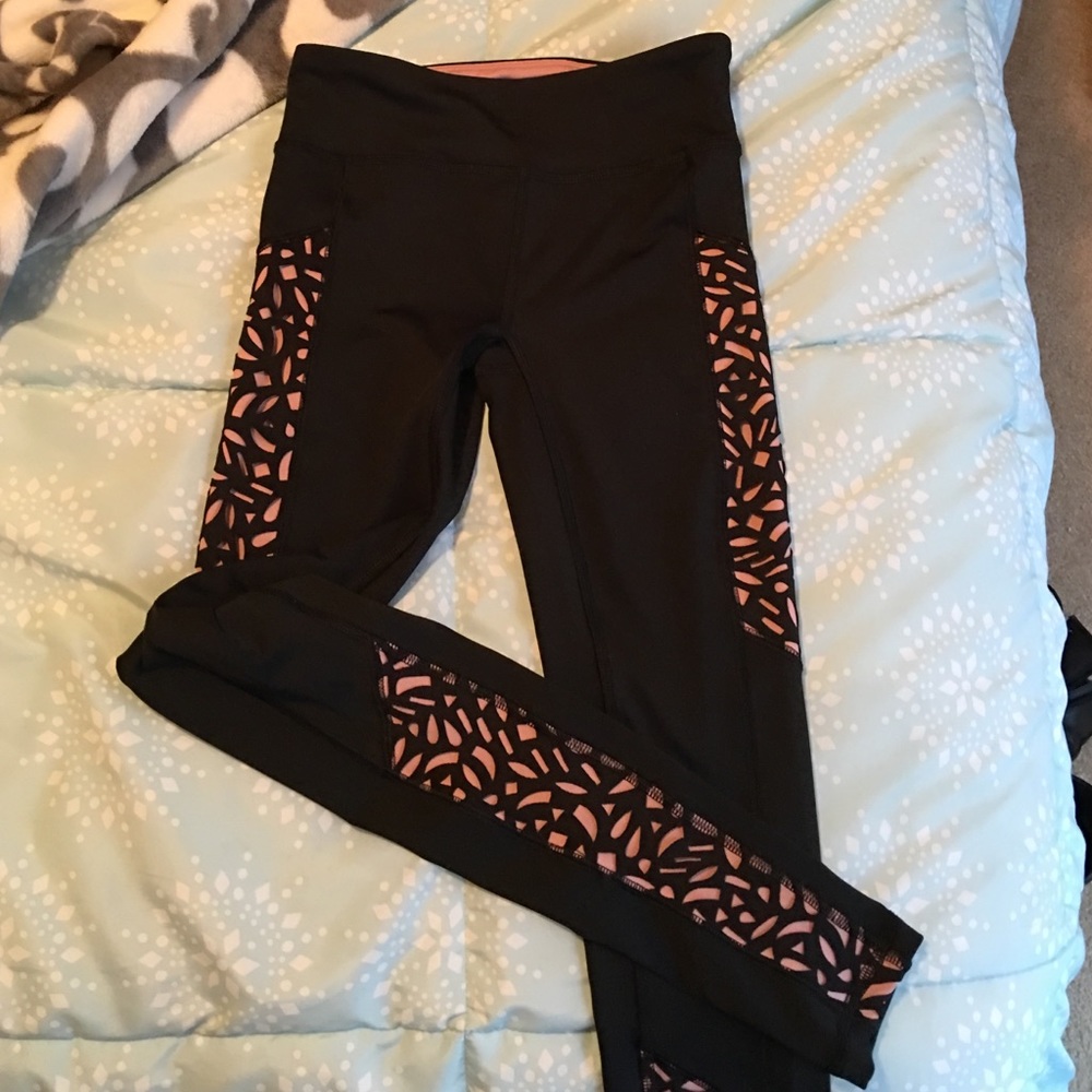Aero Yoga Leggings