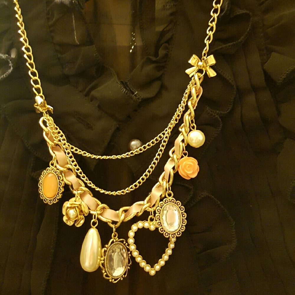 🚩sold🚩SALES 🚩🚩Vintage necklace