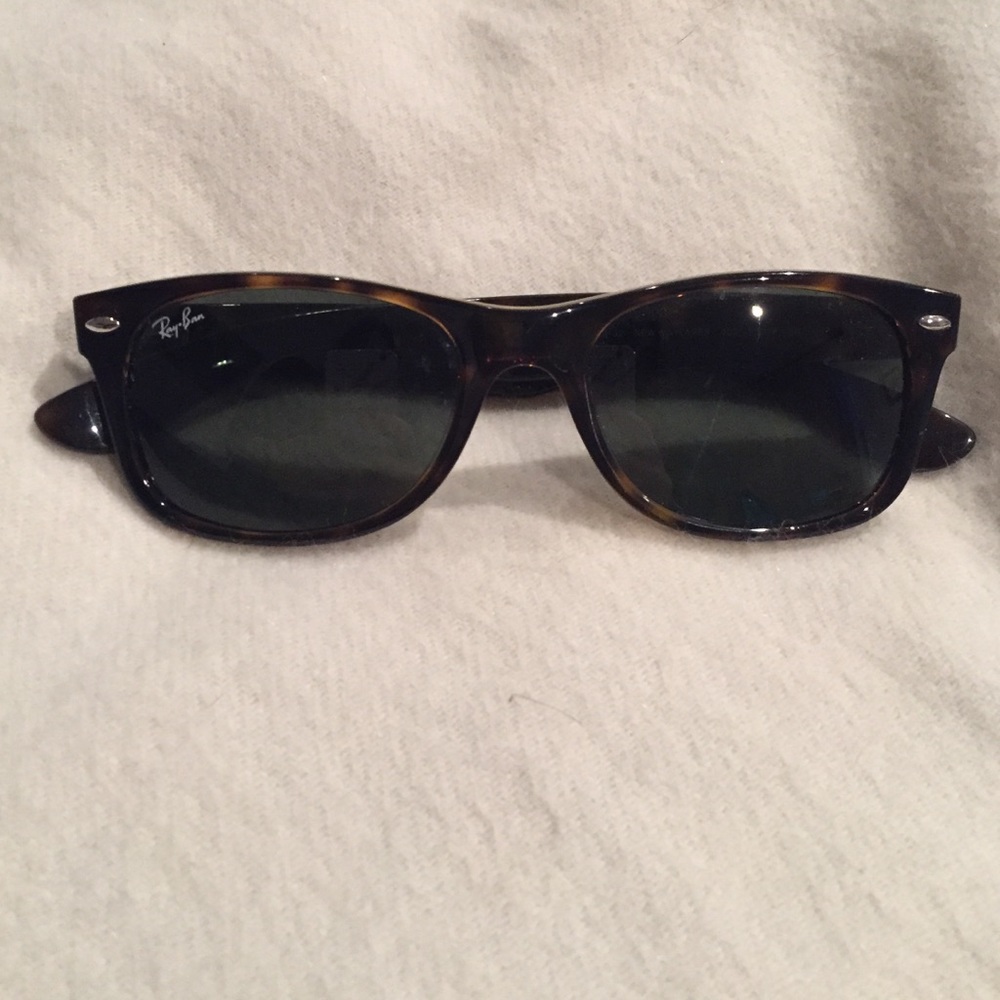 Wayfarer Raybans!