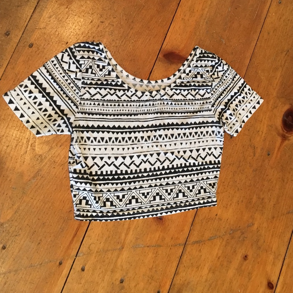 ⛔️SOLD Aztec crop top
