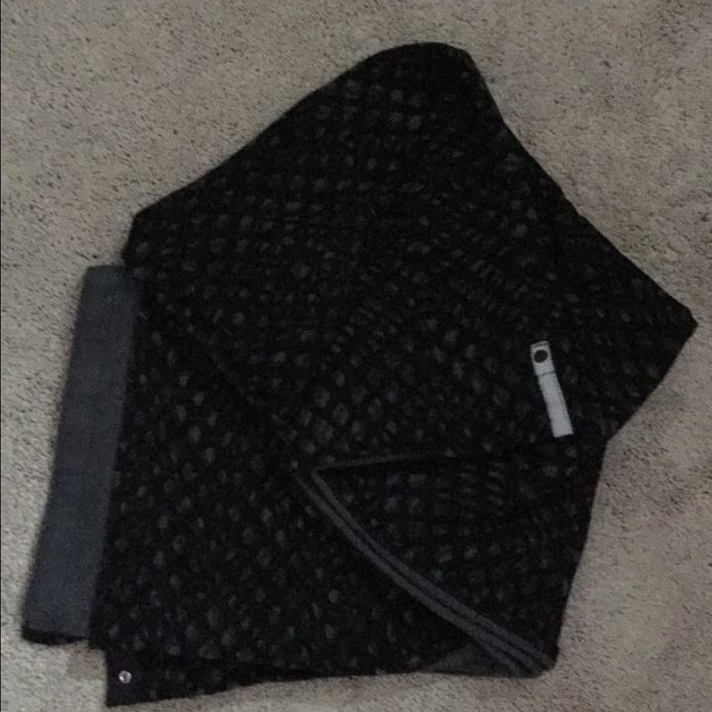 Lululemon scarf