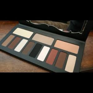 Kat Von D Shade + Light Eye Contour Palette