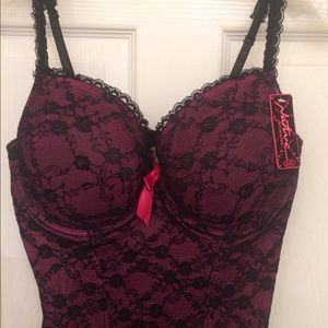 NWT. Garter Lingerie