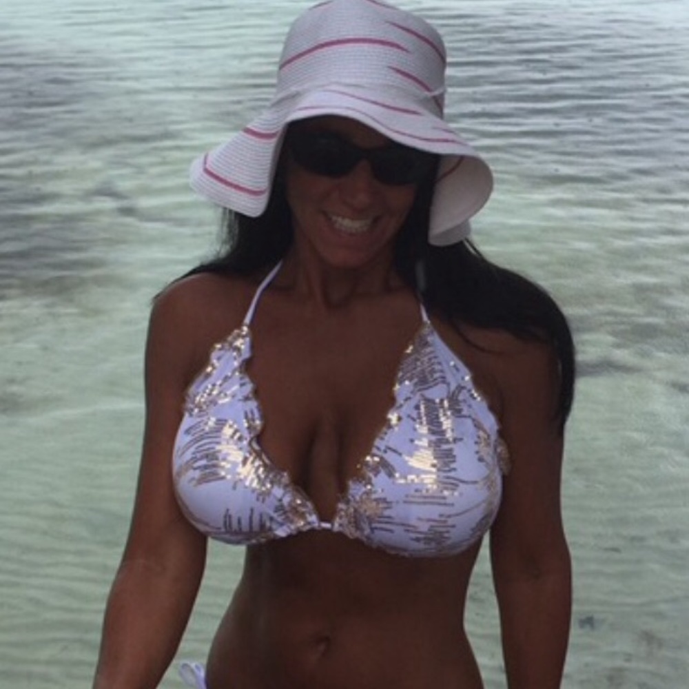 Meet your Posher, Cindy