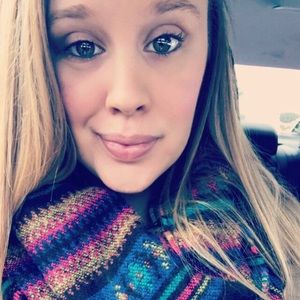 Meet your Posher, Sara