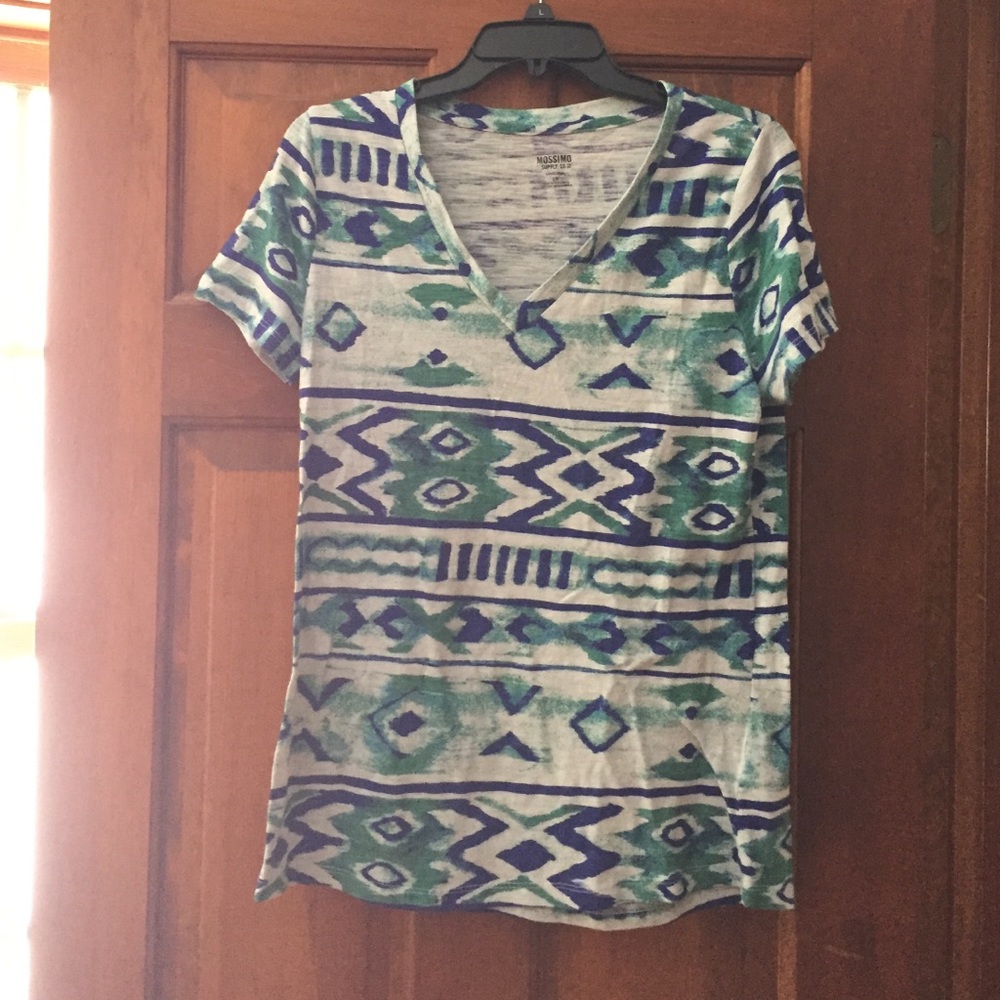 Tee shirt