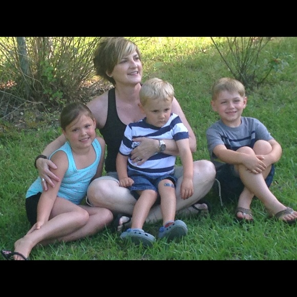 Meet your Posher, Lisa - Picture 5 of 8