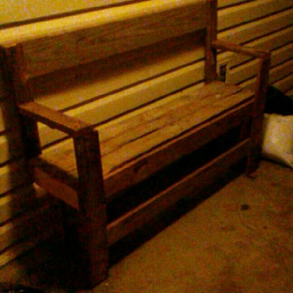 Handmade wooden bench - Picture 1 of 1