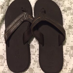 Size 11 Flojos Men's Flipflops