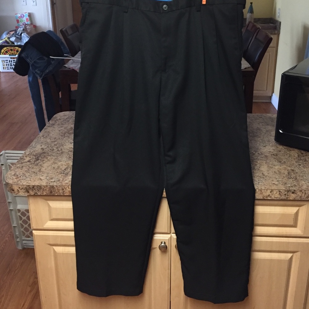 SIZE 42/30 MANS BLACK SLACKS LIKE NEW