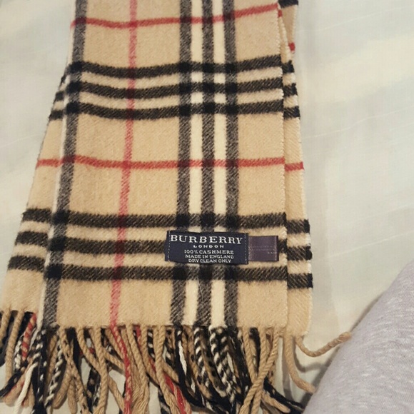 Burberry Scarf - Picture 1 of 3