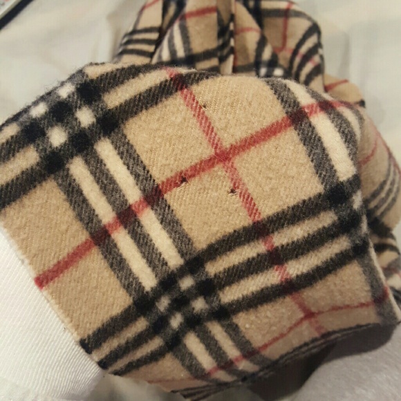 Burberry Scarf - Picture 3 of 3