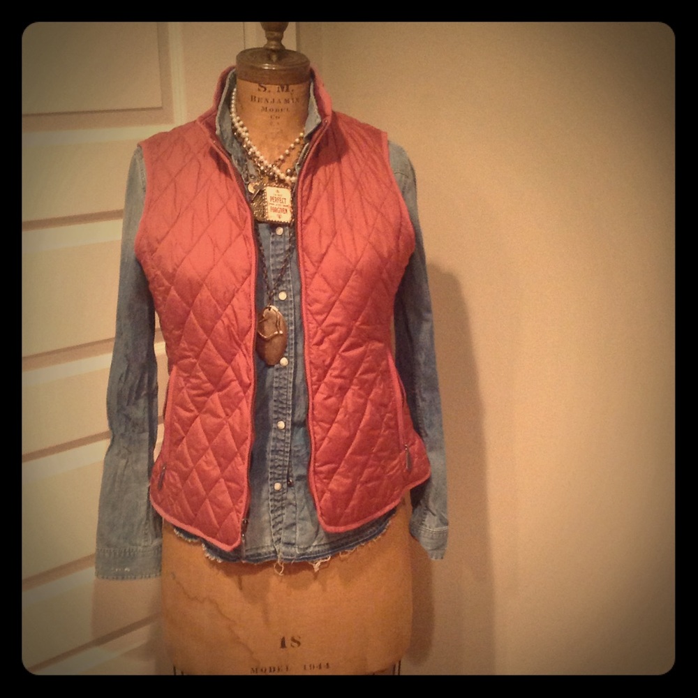 Women's vest rose color/ Eddie Bauer