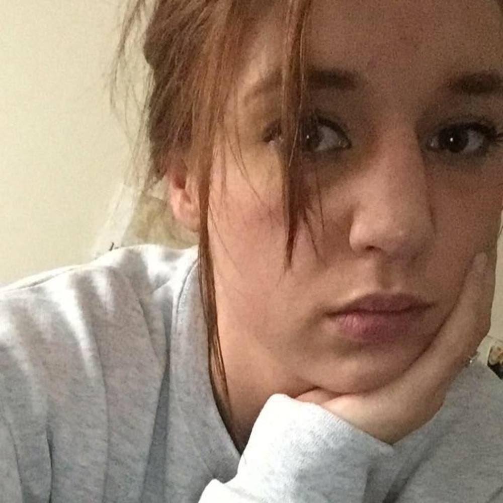 Meet your Posher, Cassandra