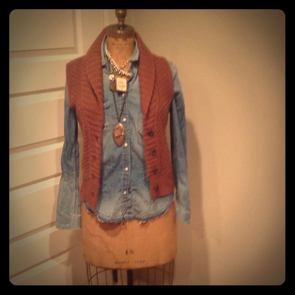 Women's vest/ brown