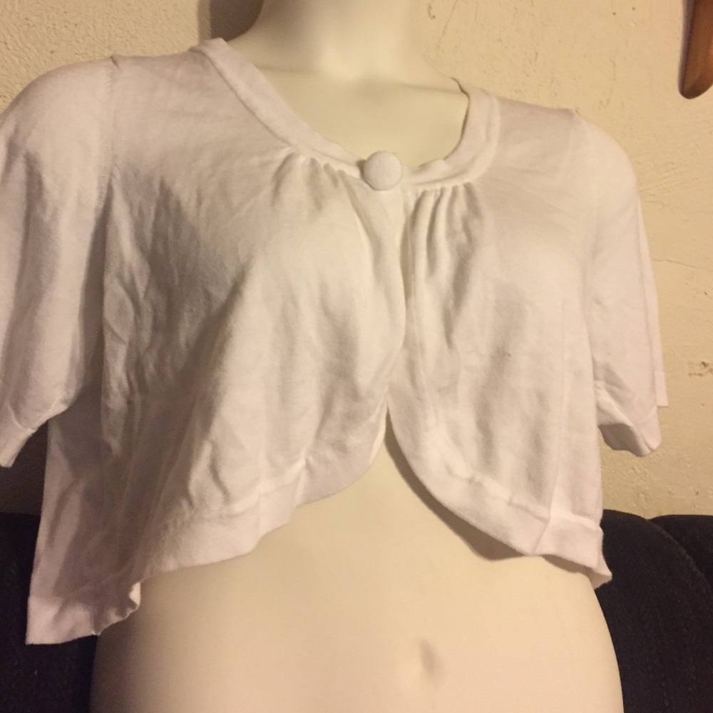 White crop cardigan