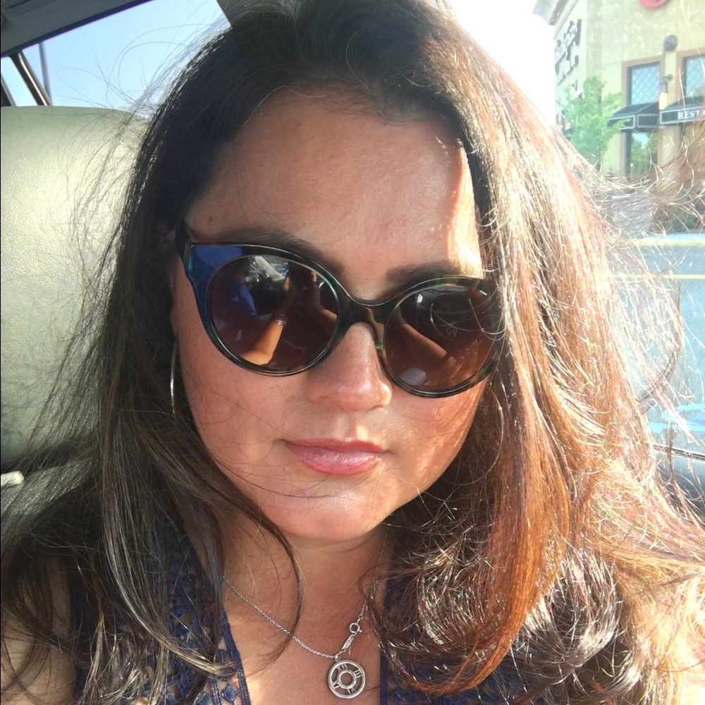 Meet your Posher, Diana