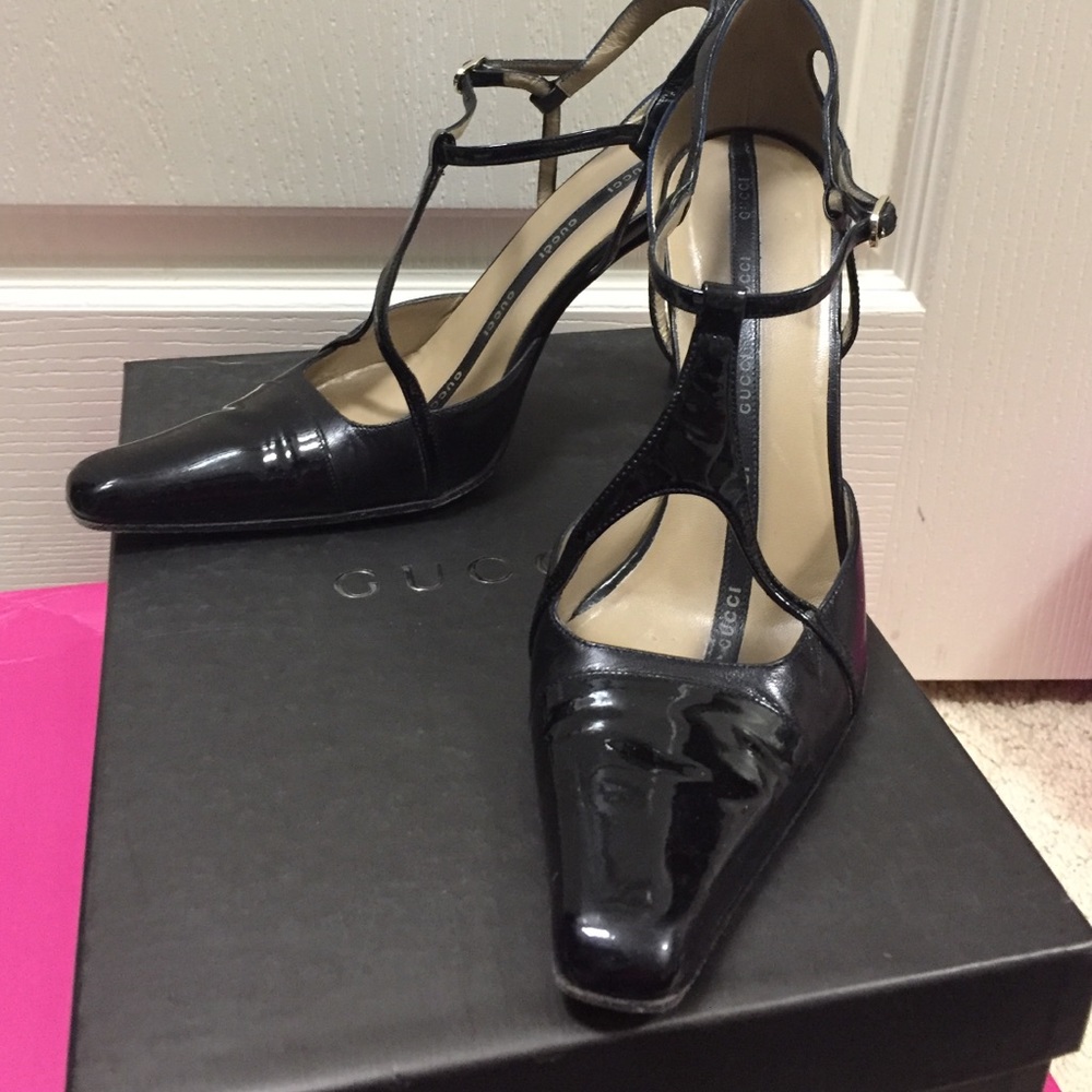 Gucci pumps
