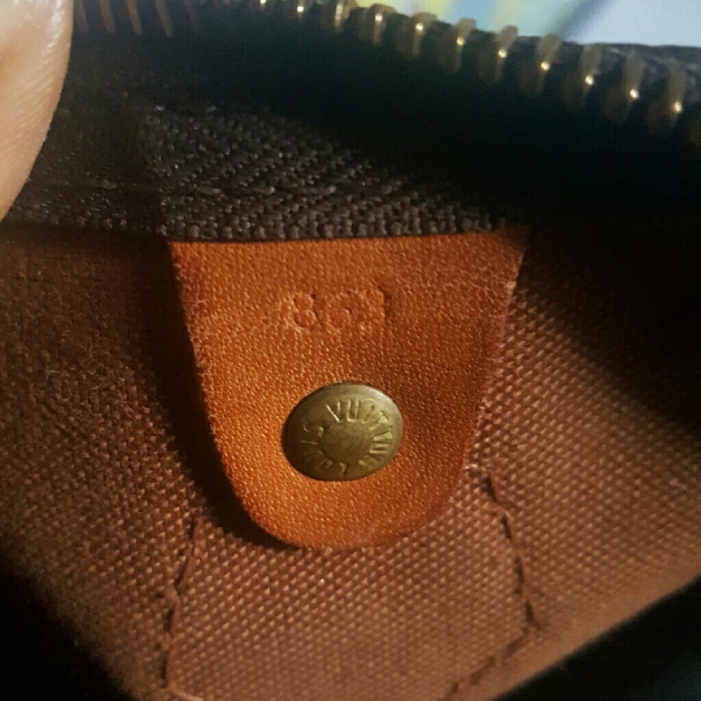 Louis Vuitton speedy
