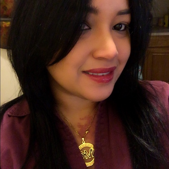 Meet your Posher, Taina - Picture 1 of 1