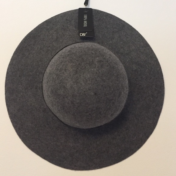 David & Young • Floppy Hat - Picture 2 of 3