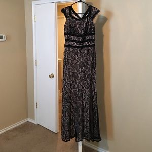 Melrose Mermaid formal dress. Size 8